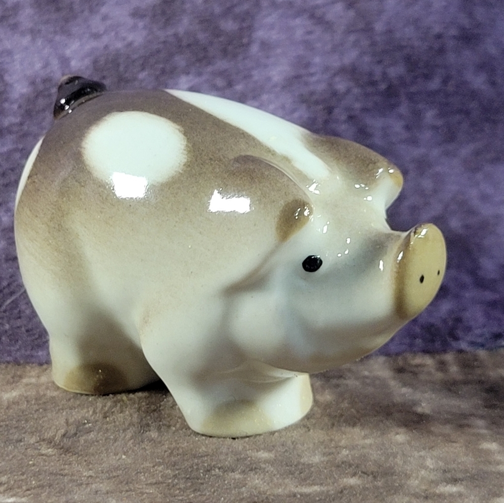 Lomonosov USSR Vintage Imperial Porcelain Brown Spotted Pig